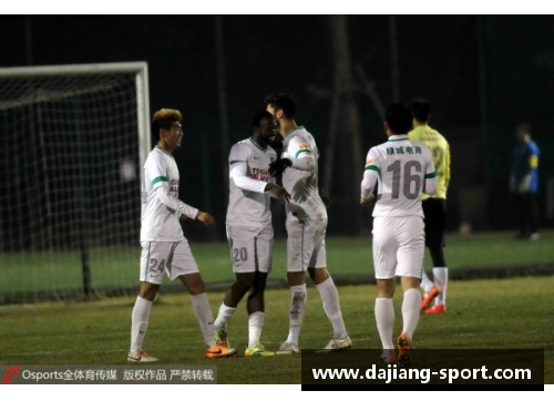 绿城足球俱乐部：球员风采与团队荣耀