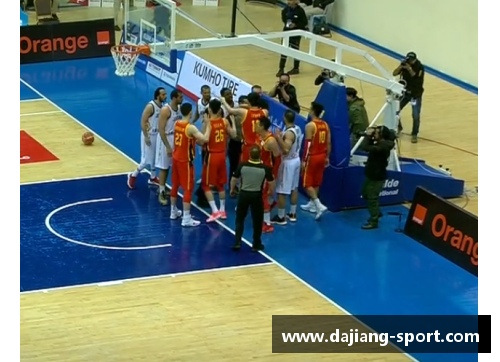 篮球场上的火药味：球员激烈冲突集锦